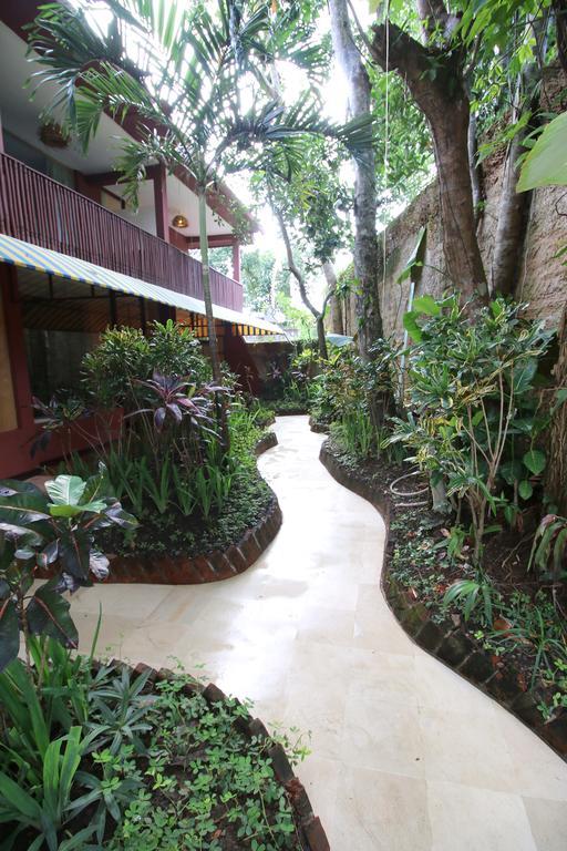 Petit Hotel Bali Ubud Extérieur photo